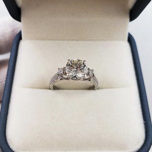 2 Carats Moissanite Engagement Ring with 925 Sterling Silver Band